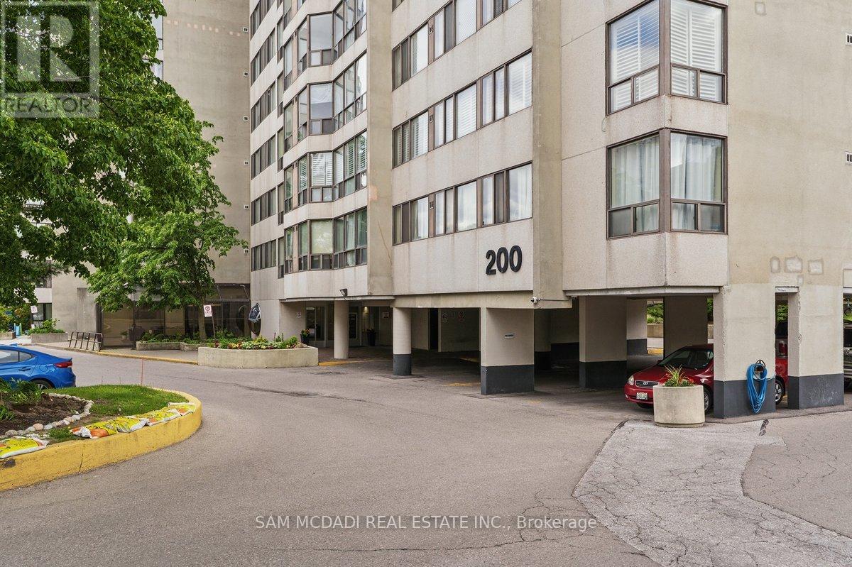 1203 - 200 Robert Speck Parkway, Mississauga, Ontario  L4Z 1S3 - Photo 2 - W12193832