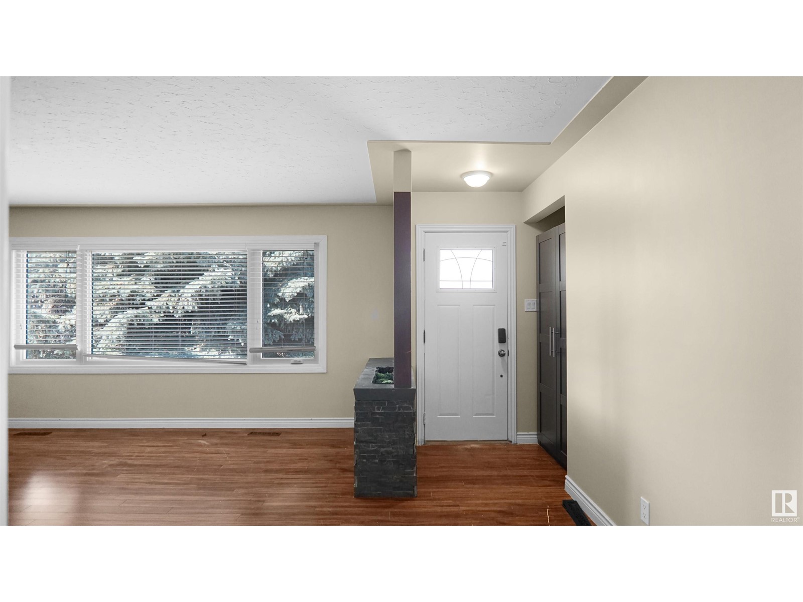 Property at 12815 79 ST NW image 5