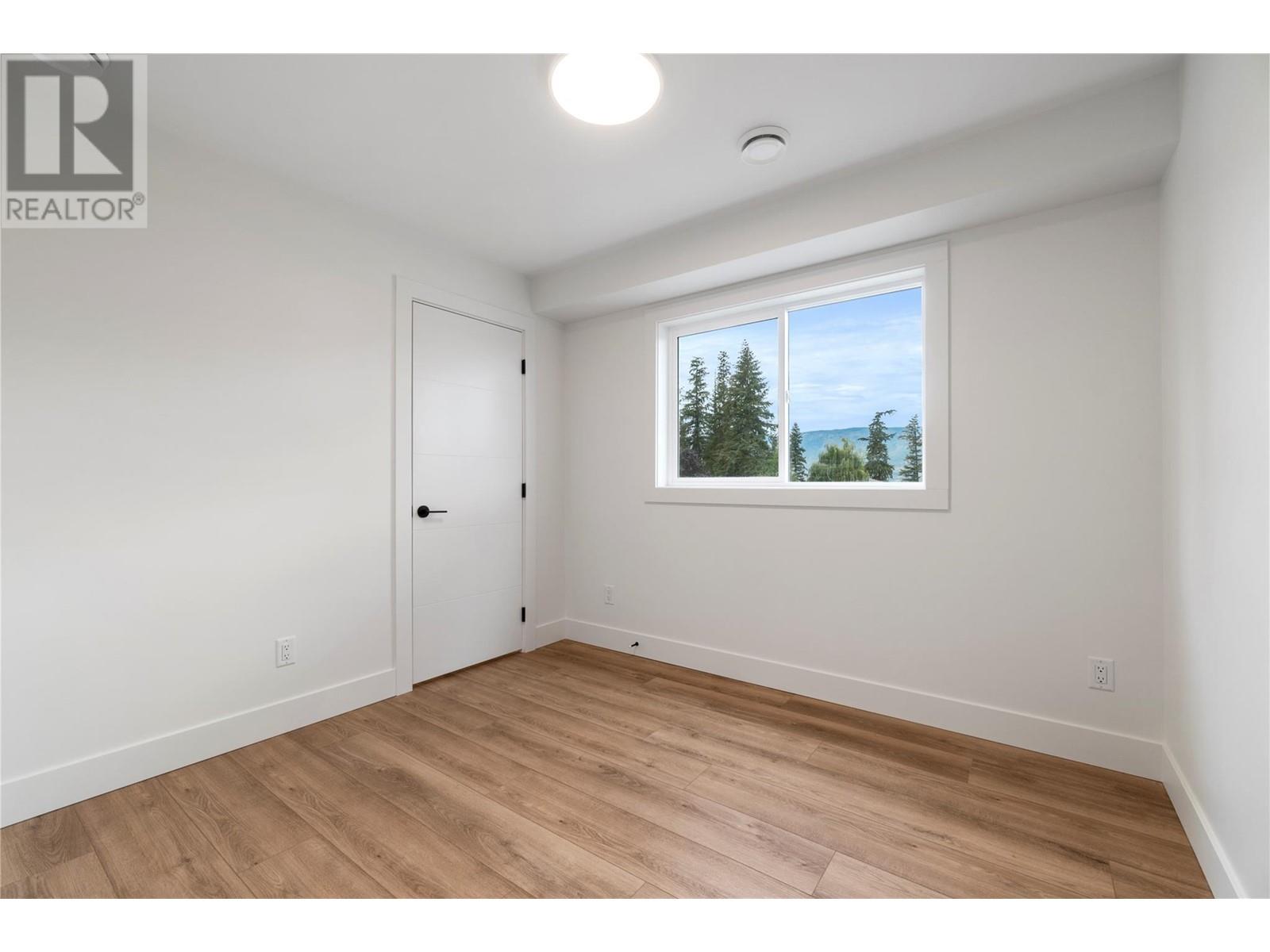 981 12 Street Se Unit# 35, Salmon Arm, British Columbia  V1E 2C8 - Photo 55 - 10350699