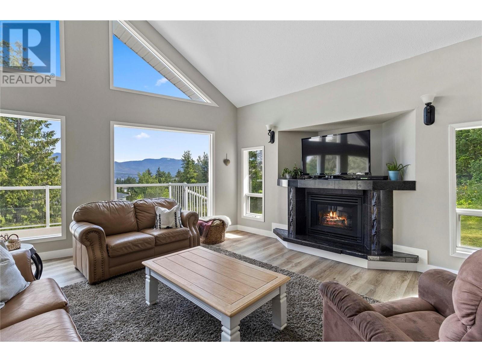 Property at 2854 Walsh Road image 3