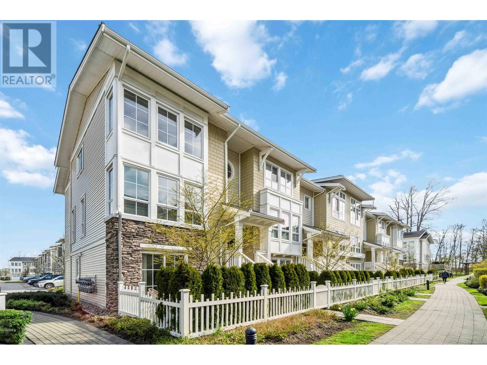 Property at 52 5551 ADMIRAL WAY image 3