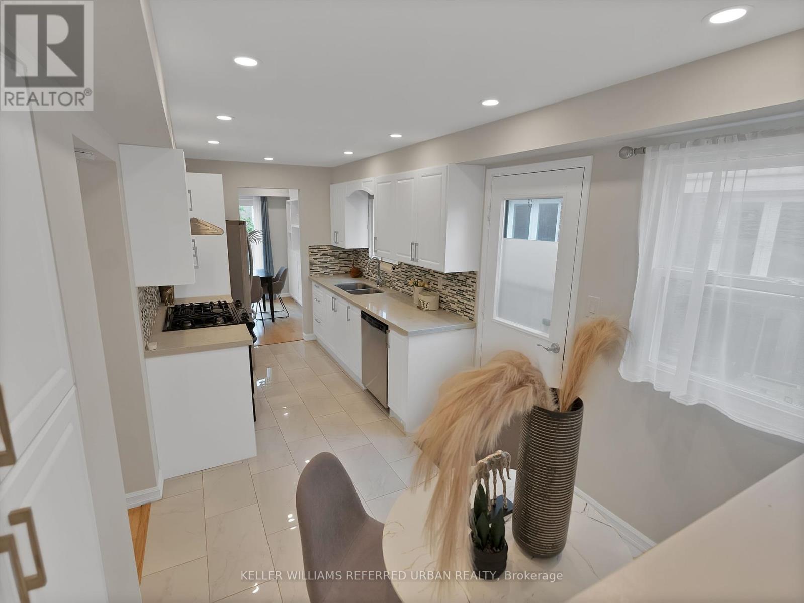 196 Wintermute Boulevard, Toronto, Ontario  M1W 3L5 - Photo 16 - E12193872