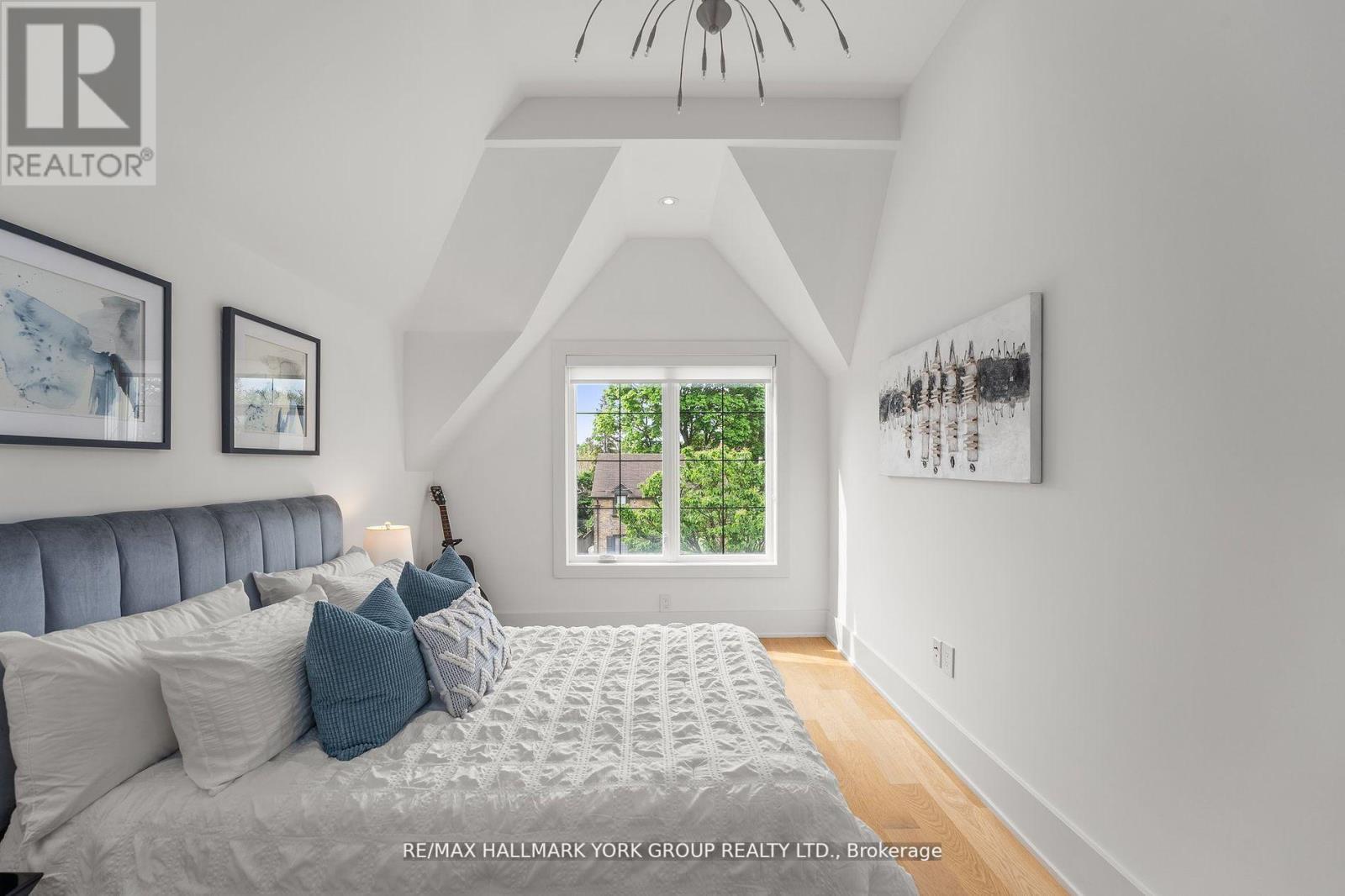 100 Roe Avenue, Toronto, Ontario  M5M 2H7 - Photo 38 - C12019396