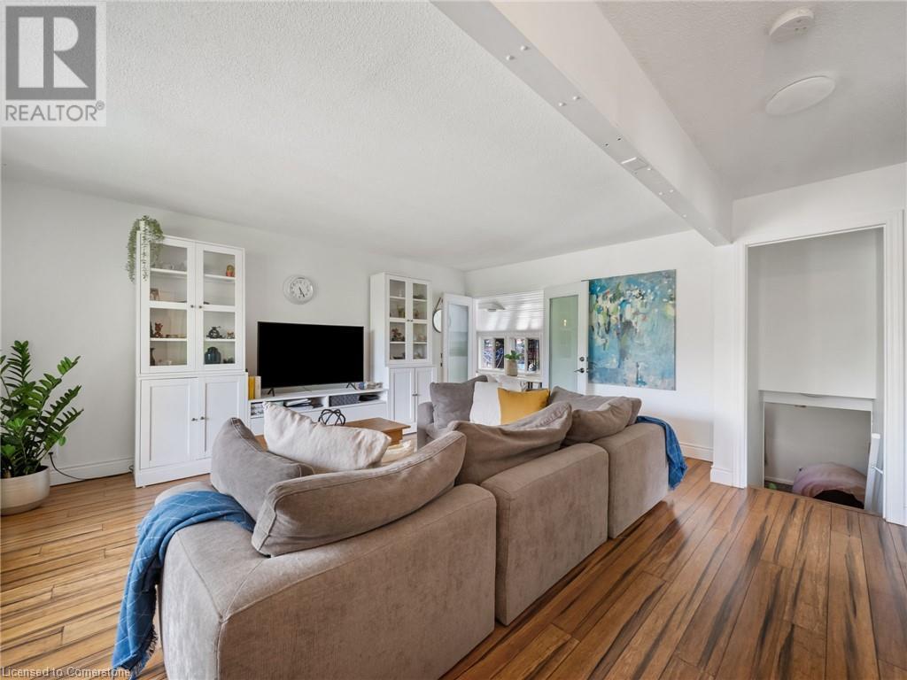 Property at 12 EASY Street image 5