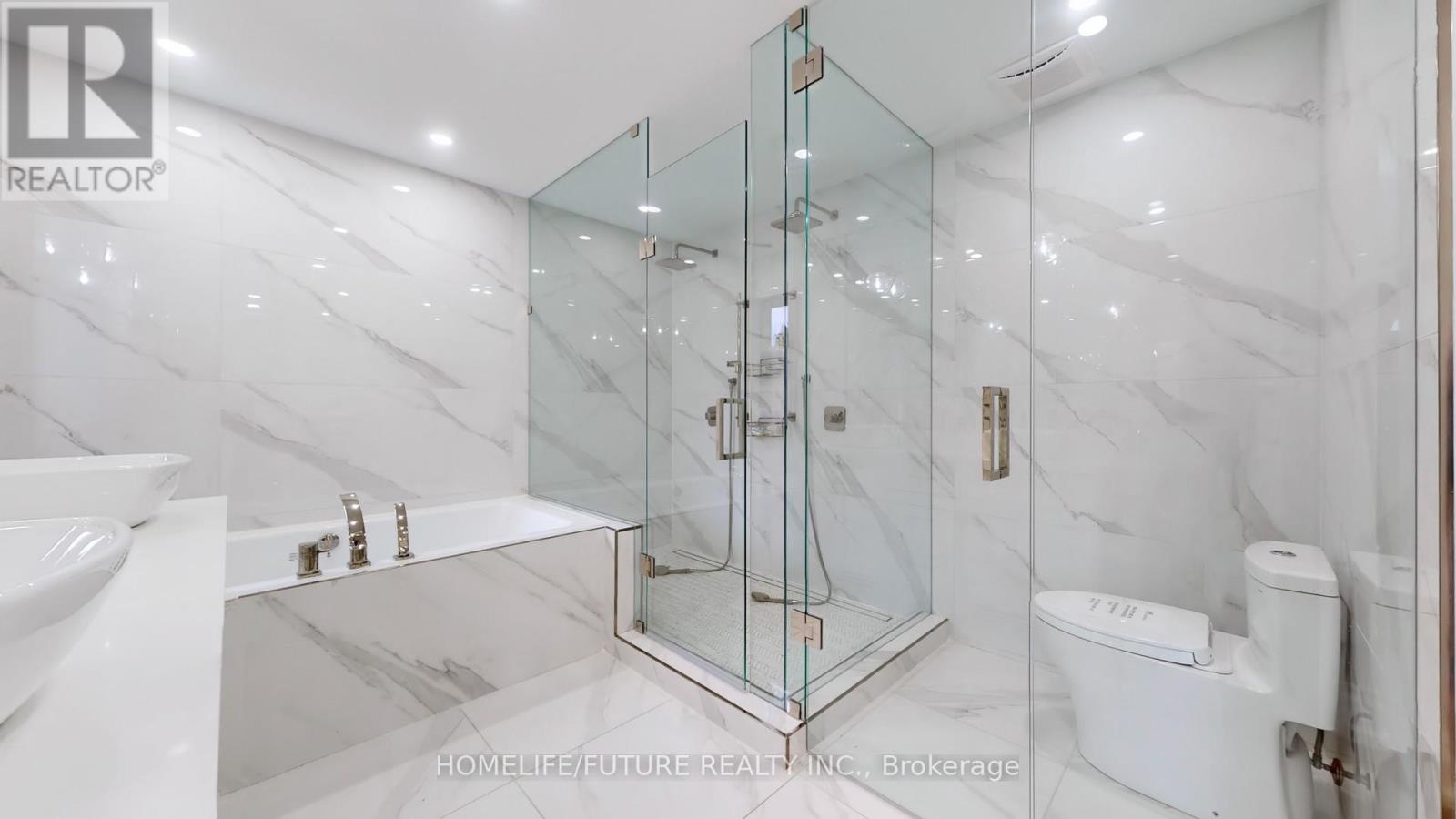 60 North Riverdale Drive, Caledon, Ontario  L7C 3K3 - Photo 15 - W12193862