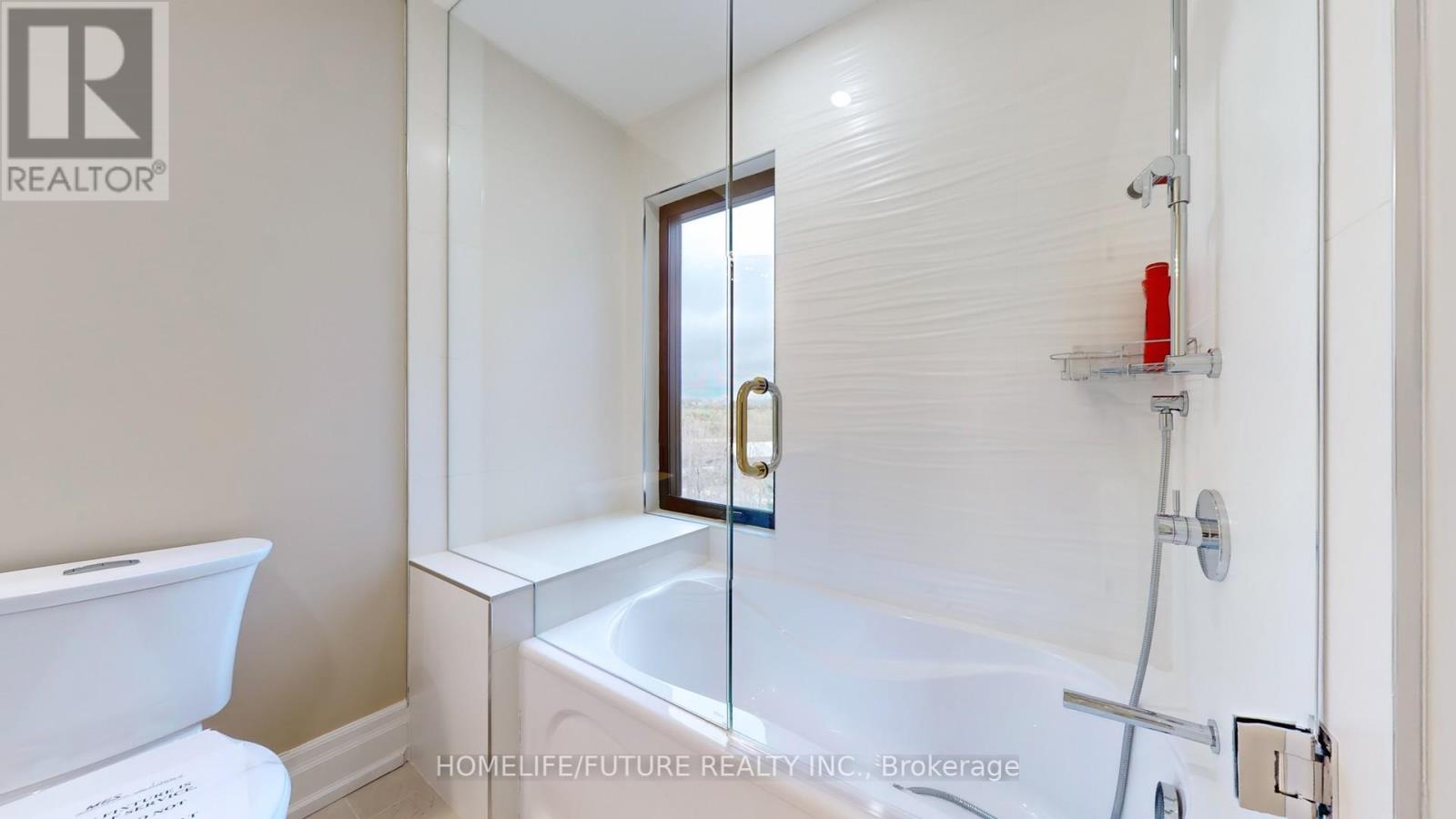 60 North Riverdale Drive, Caledon, Ontario  L7C 3K3 - Photo 23 - W12193862