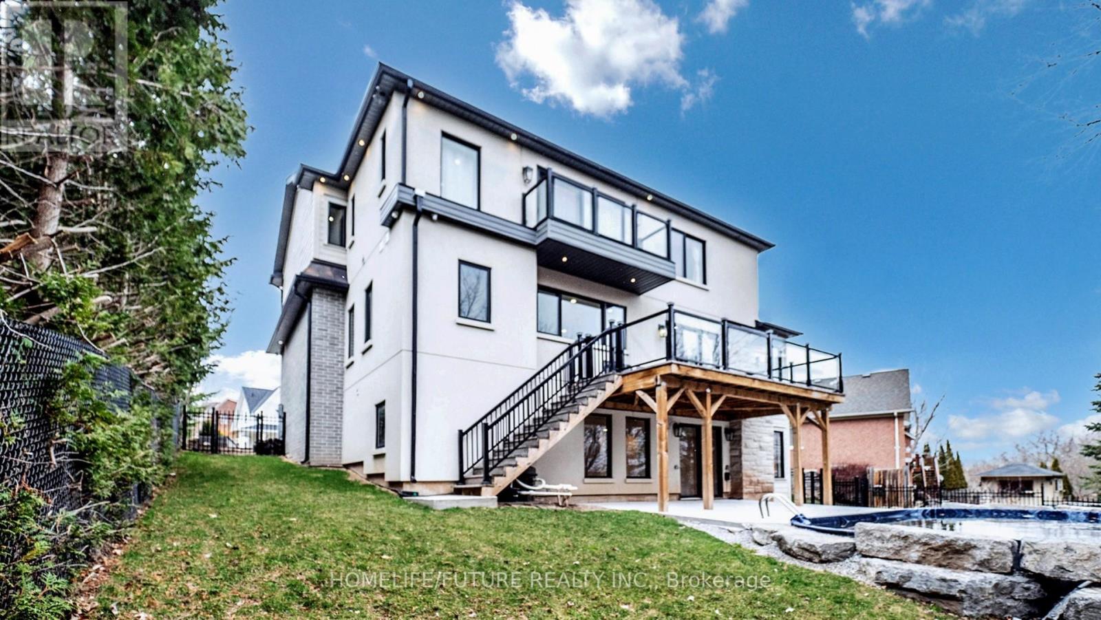 60 North Riverdale Drive, Caledon, Ontario  L7C 3K3 - Photo 33 - W12193862