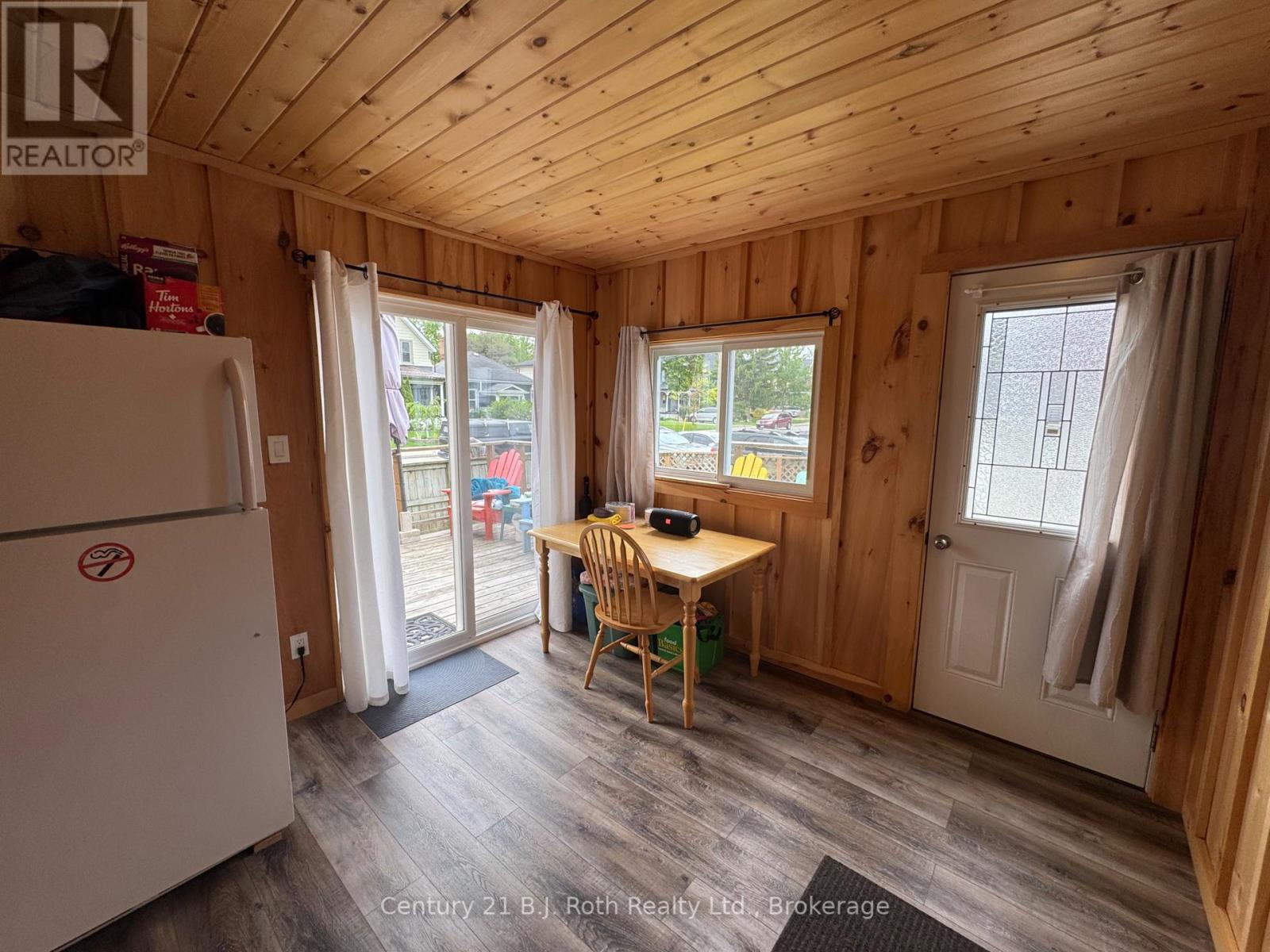 33 Sussex Street S, Kawartha Lakes, Ontario  K9V 3E7 - Photo 40 - X12187694