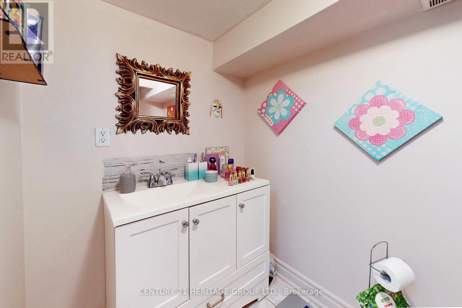 144 Maurice Court, Newmarket, Ontario  L3Y 2W2 - Photo 31 - N12193671