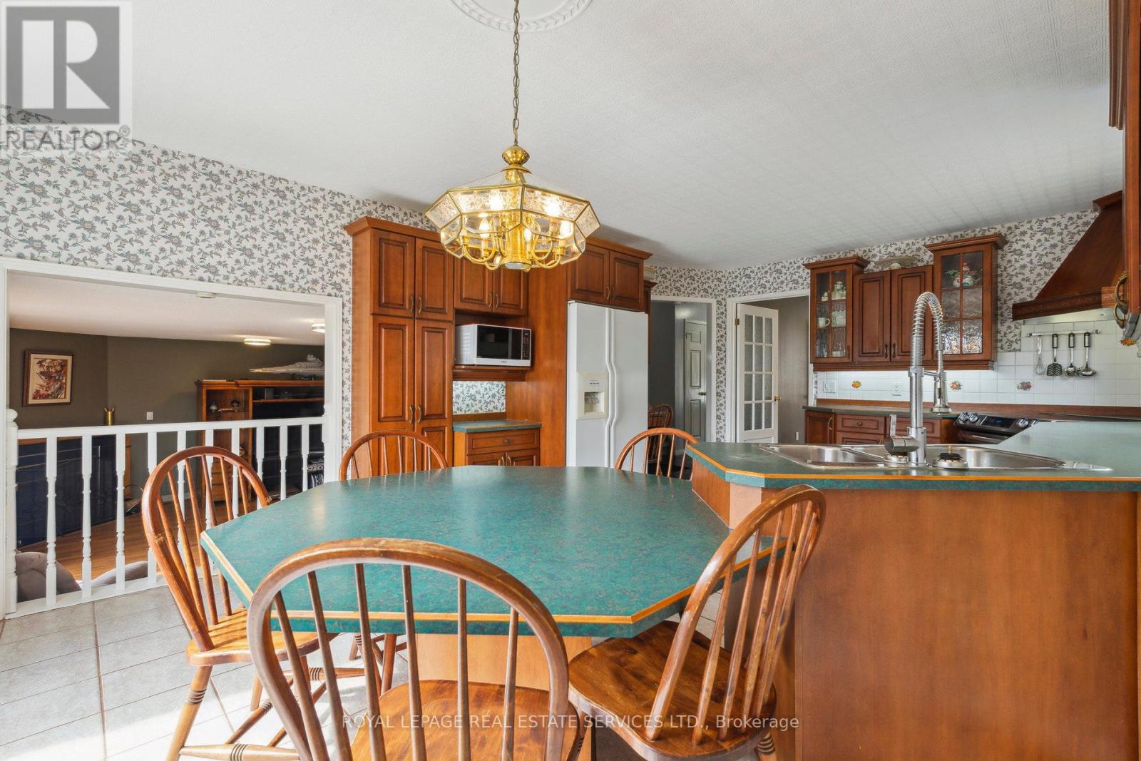 19 Engel Crescent, Barrie, Ontario  L4N 6K5 - Photo 11 - S12132353