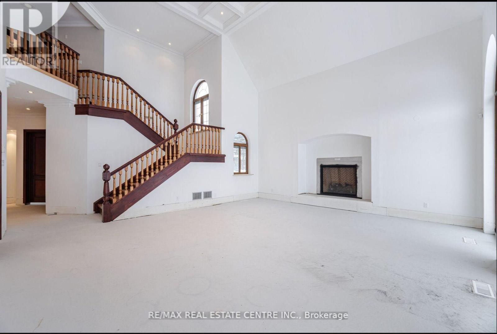 2 Edgeforest Drive, Brampton (Toronto Gore Rural Estate), Ontario  L6P 0E1 - Photo 20 - W12045389