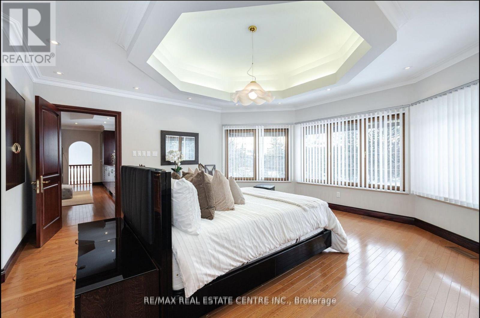 2 Edgeforest Drive, Brampton (Toronto Gore Rural Estate), Ontario  L6P 0E1 - Photo 31 - W12045389