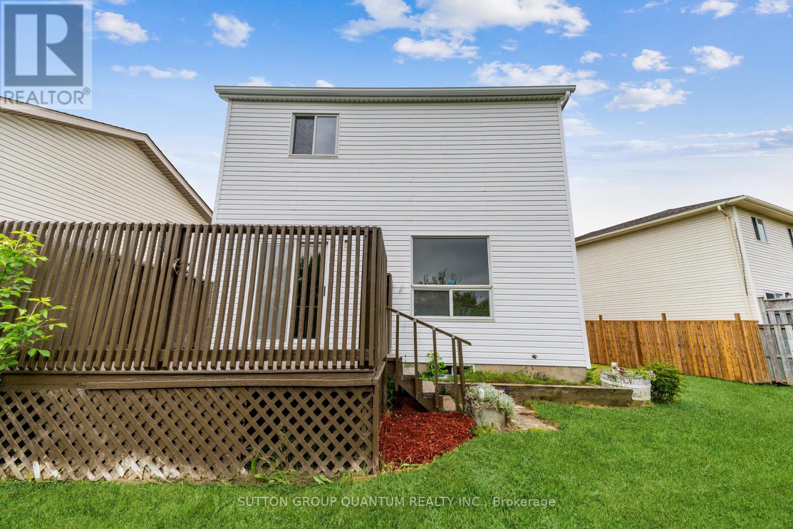 Upper - 48 White Sands Court, Kitchener, Ontario  N2E 3S4 - Photo 31 - X12193870