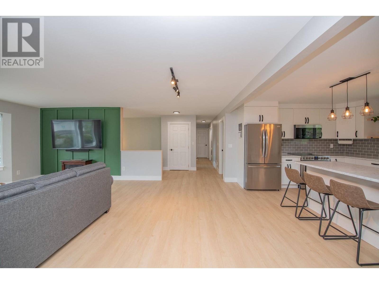 2224 Linea Crescent, Lumby, British Columbia  V0E 2G0 - Photo 10 - 10350342