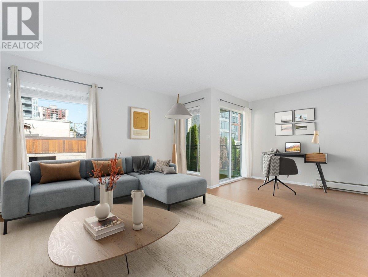 202 1550 CHESTERFIELD AVENUE, North Vancouver, British Columbia