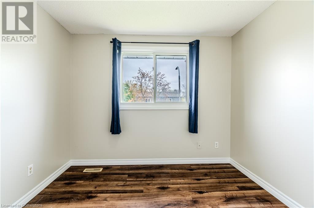 29b Helene Crescent, Waterloo, Ontario  N2L 5E6 - Photo 13 - 40735025