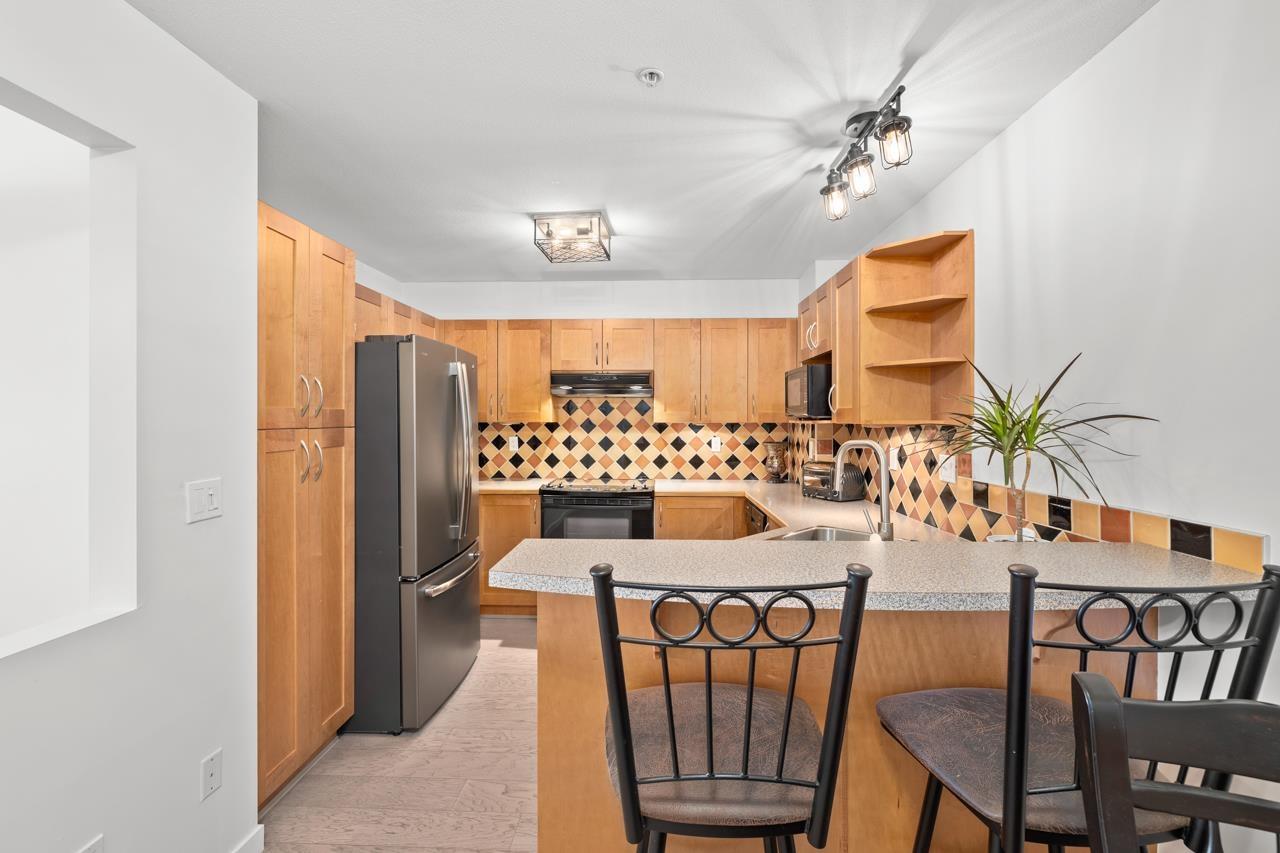 211 15621 Marine Drive, White Rock, British Columbia  V4B 1E1 - Photo 14 - R3010742