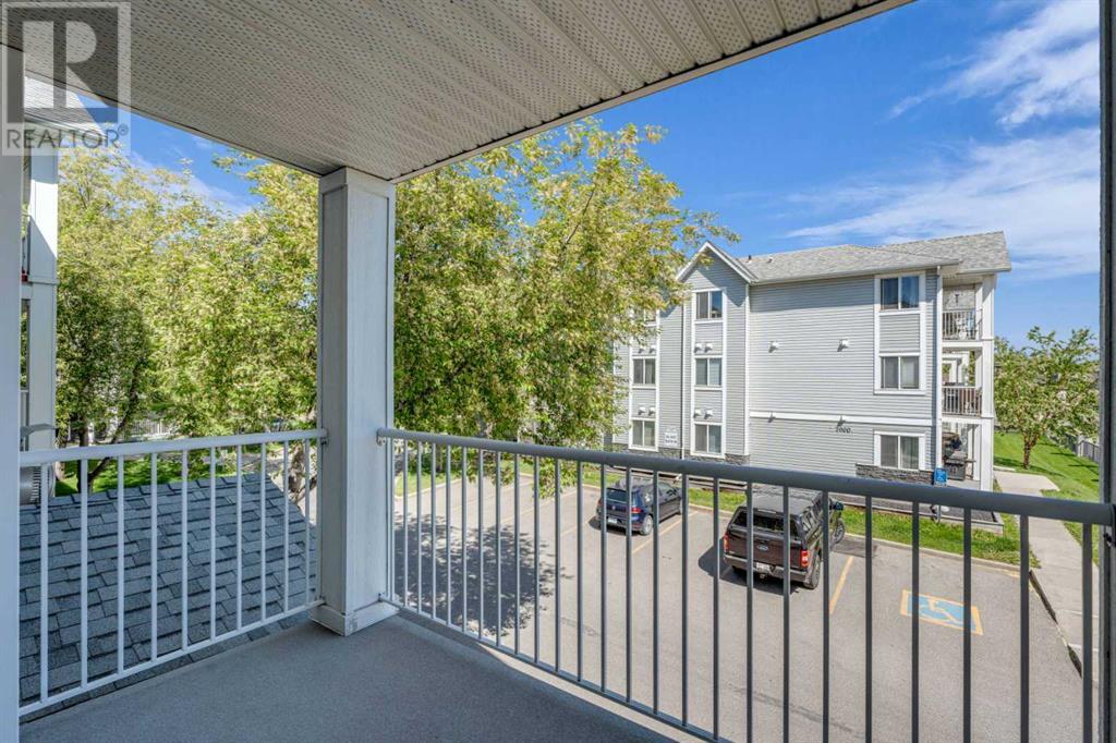 Property at 201, 6201 Valleyview Park SE image 4