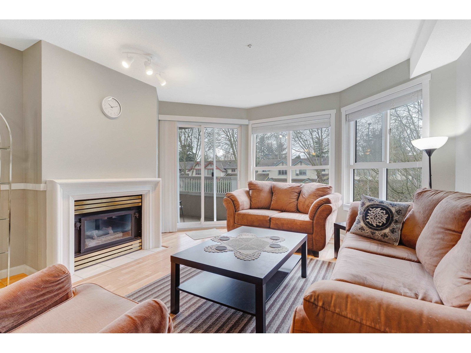 217 8139 121a Street, Surrey, British Columbia  V3W 0Z2 - Photo 3 - R3010314