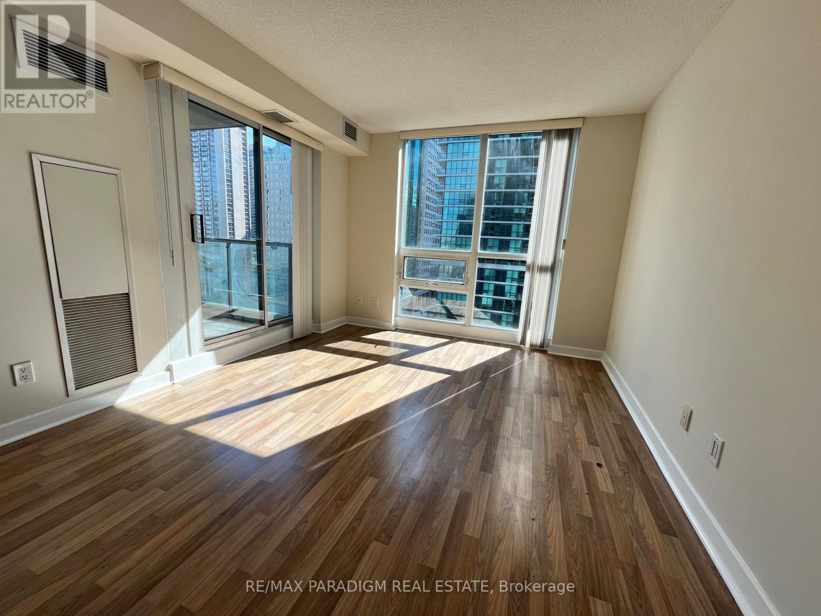 1109 - 12 Yonge Street, Toronto, Ontario  M5E 1Z9 - Photo 3 - C12193878