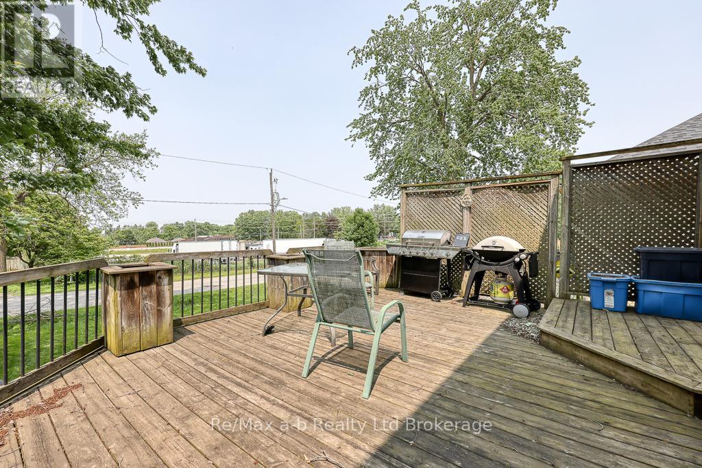 61 Kerr Crescent, Ingersoll, Ontario  N5C 4H1 - Photo 23 - X12178010