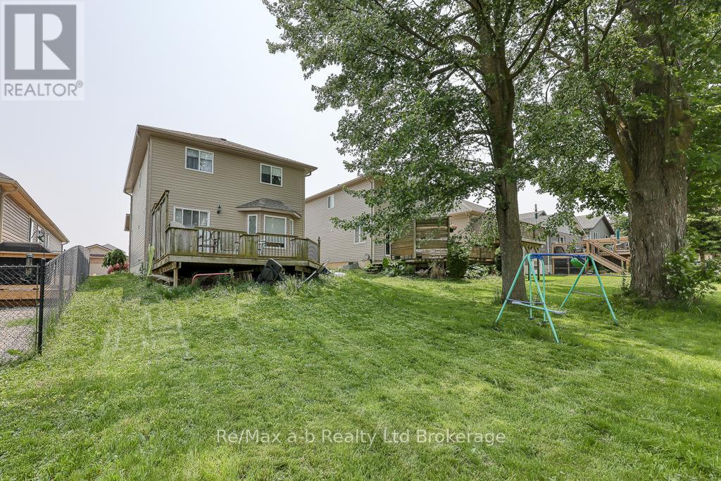 61 Kerr Crescent, Ingersoll, Ontario  N5C 4H1 - Photo 28 - X12178010
