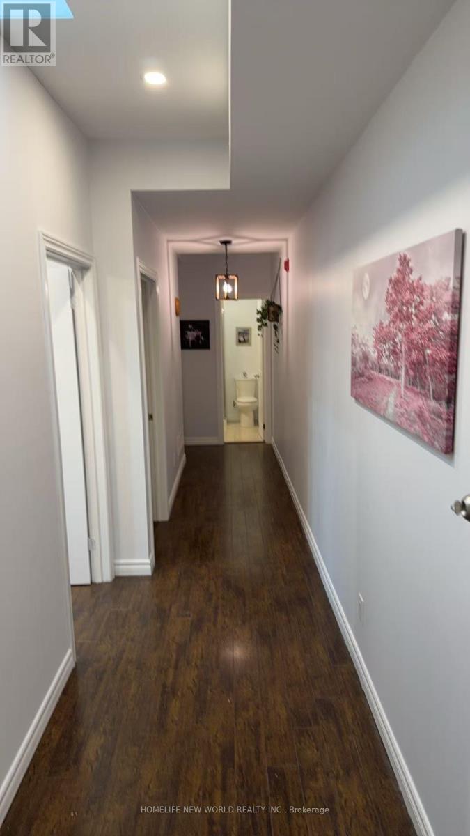 303 - 2466 St Clair Avenue W, Toronto (Rockcliffe-Smythe), Ontario  M6N 1L3 - Photo 6 - W12191336