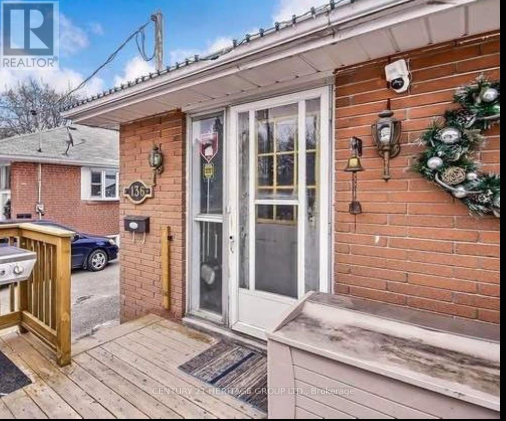 Main - 136 Septonne Avenue, Newmarket, Ontario  L3Y 2W3 - Photo 3 - N12193902
