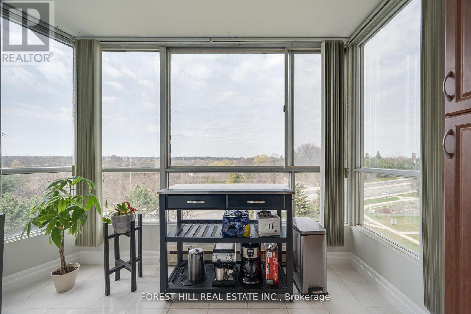 609 - 3077 Weston Road, Toronto (Humberlea-Pelmo Park), Ontario  M9M 3A1 - Photo 8 - W12193880