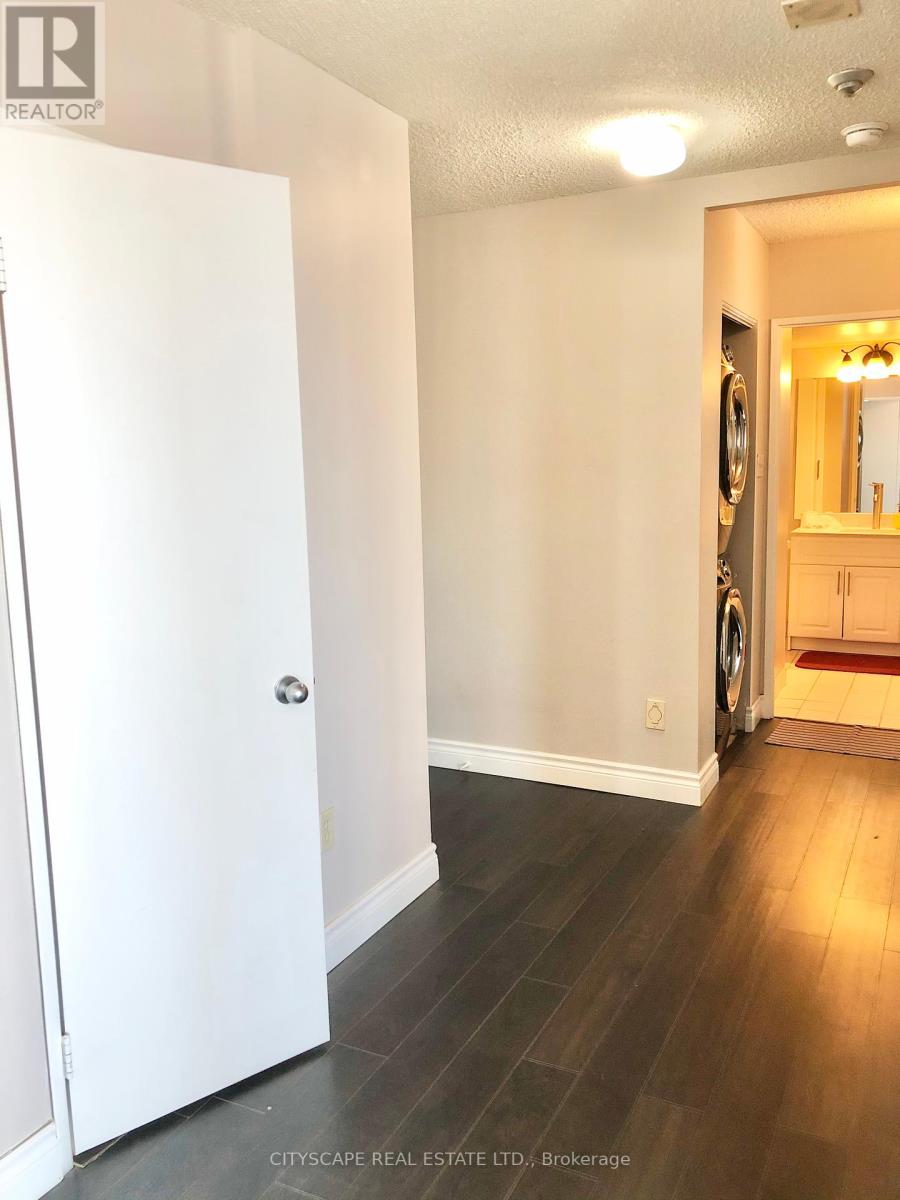 1412 - 75 King Street E, Mississauga, Ontario  L5A 4G5 - Photo 19 - W12193882
