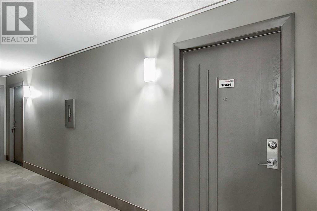 Property at 1601, 1410 1 Street SE image 3