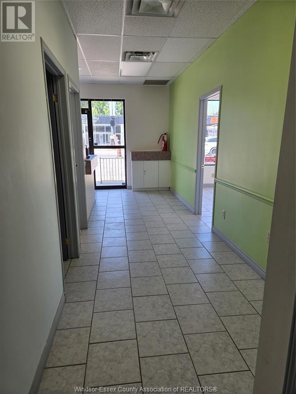3875 Tecumseh Unit# Unit 2, Windsor, Ontario  N8W 1T1 - Photo 6 - 25013975