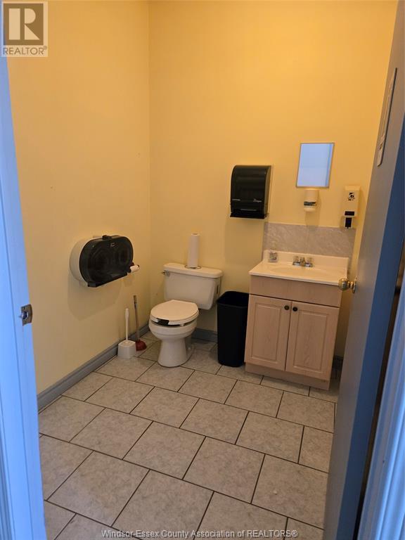 3875 Tecumseh Unit# Unit 2, Windsor, Ontario  N8W 1T1 - Photo 7 - 25013975