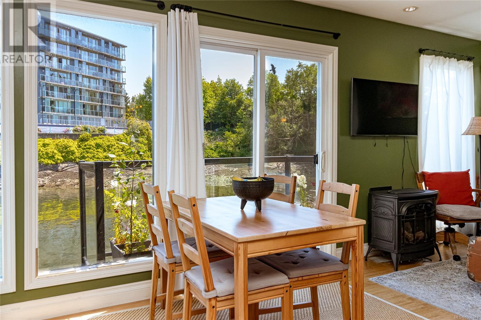 A2 1 Dallas Rd, Victoria, British Columbia  V8V 0B2 - Photo 22 - 1000311