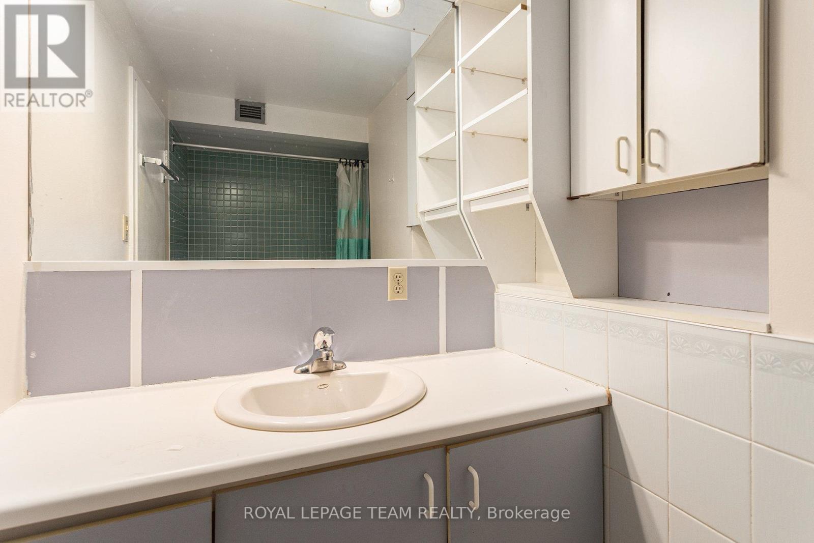 208 - 3100 Carling Avenue, Ottawa, Ontario  K2B 6J6 - Photo 10 - X12193931