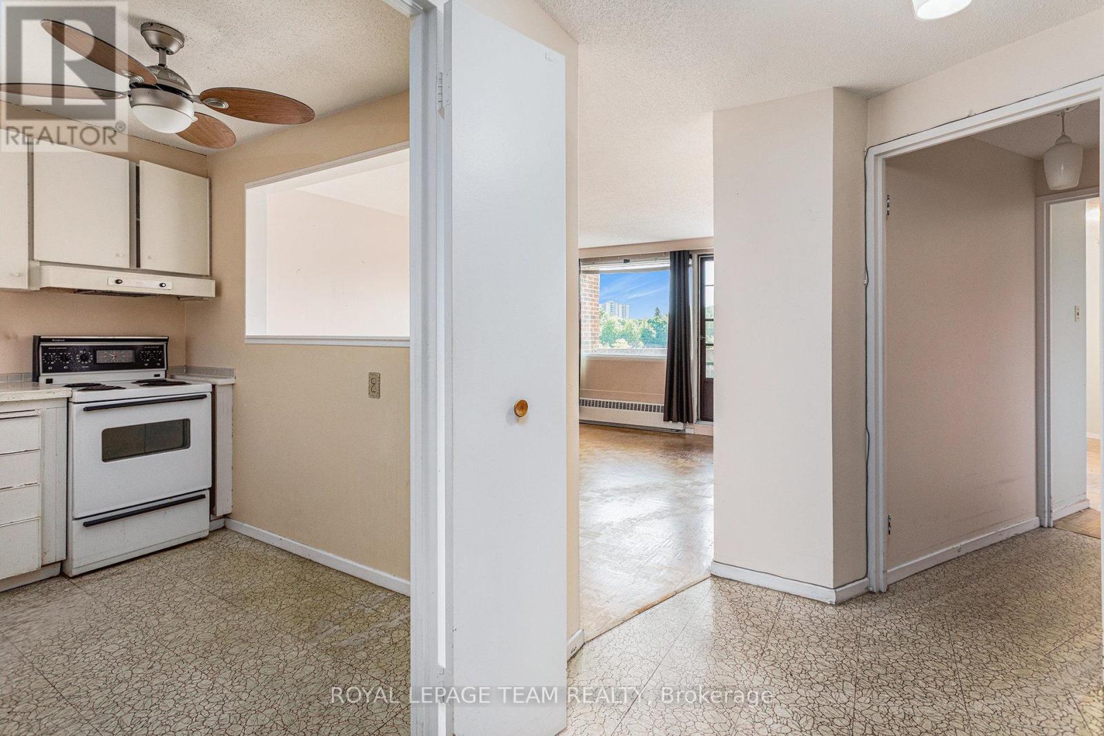208 - 3100 Carling Avenue, Ottawa, Ontario  K2B 6J6 - Photo 4 - X12193931