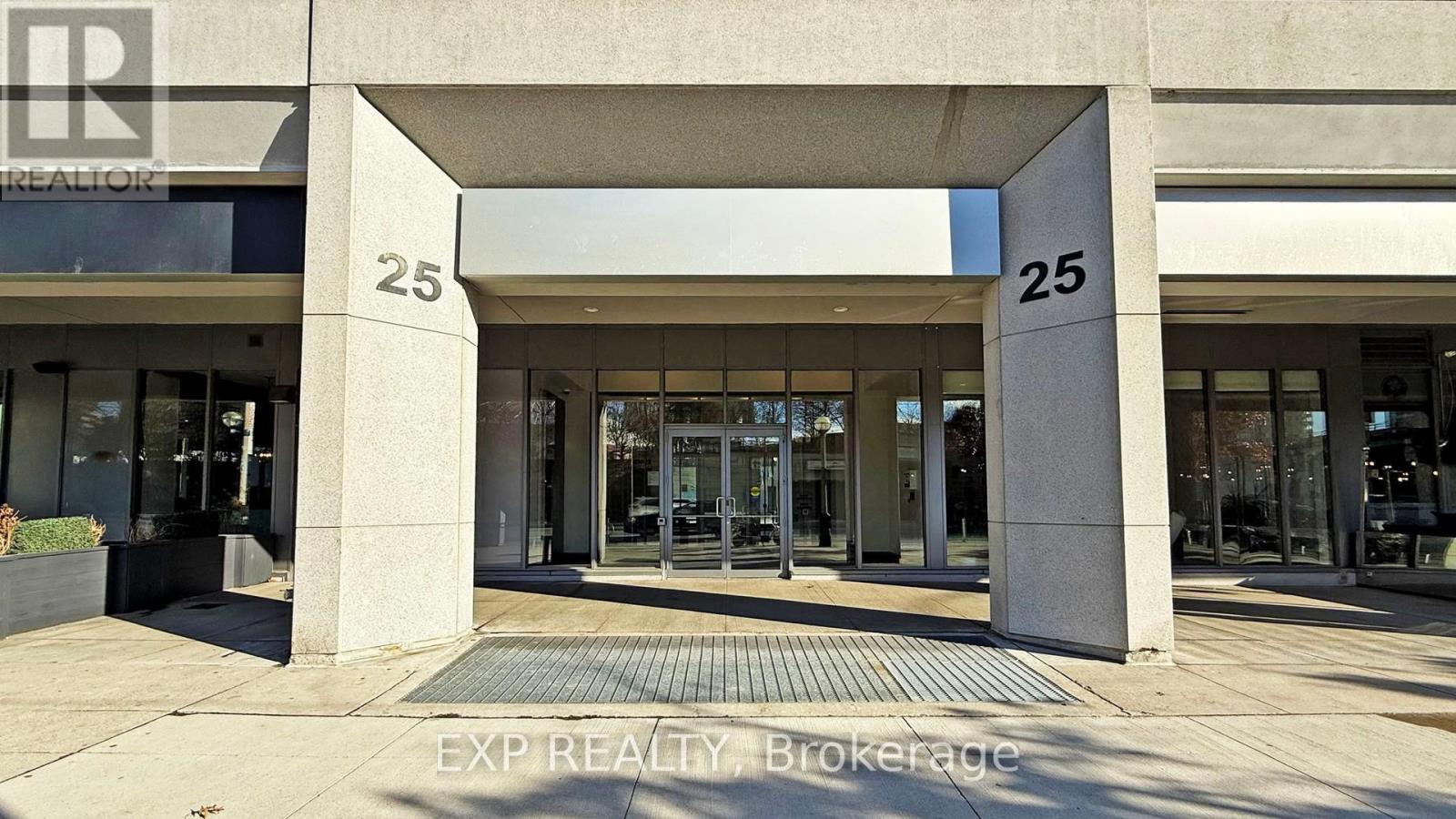1106 - 25 Lower Simcoe Street, Toronto, Ontario  M5J 3A1 - Photo 3 - C12193920