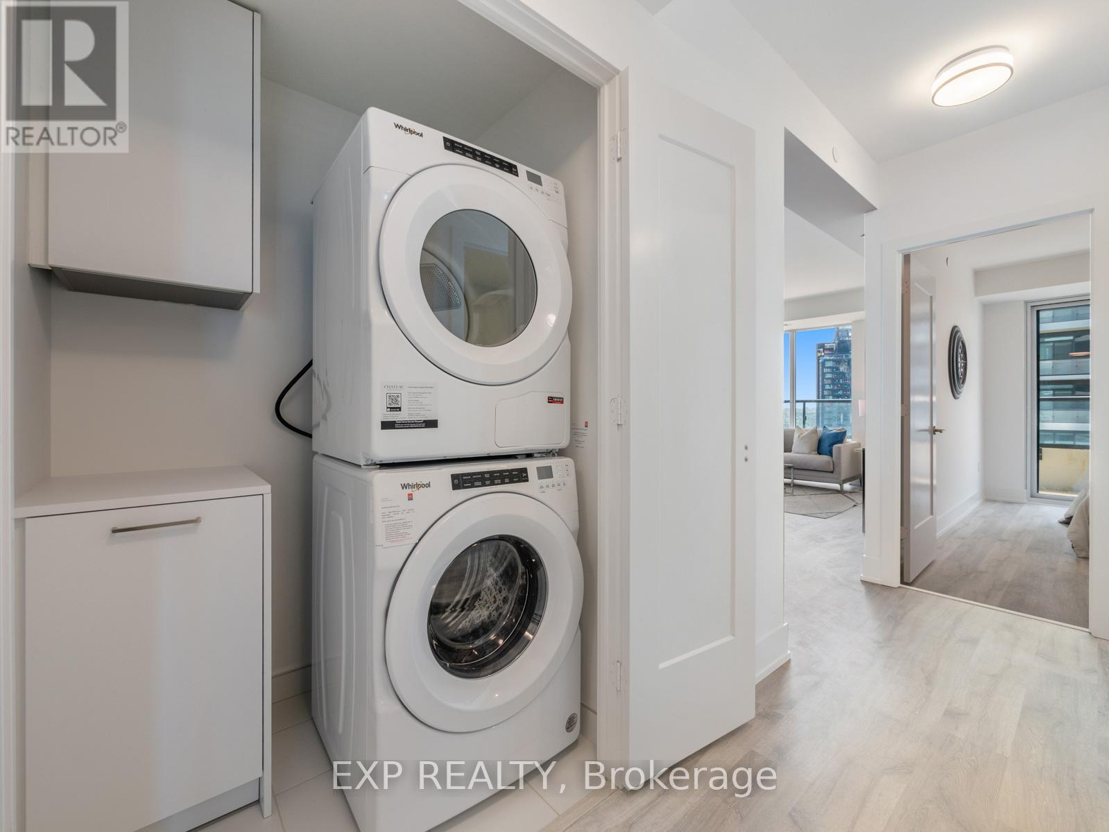 2404 - 10 Inn On The Park Drive, Toronto, Ontario  M3C 0P9 - Photo 29 - C12193925
