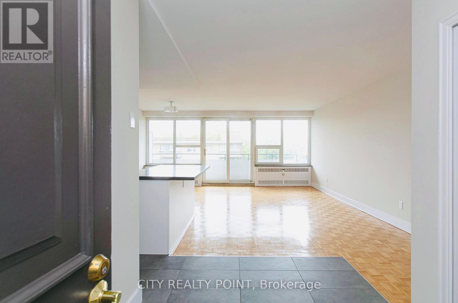 508 - 10 Shallmar Boulevard, Toronto, Ontario  M5N 1J4 - Photo 1 - C12193927