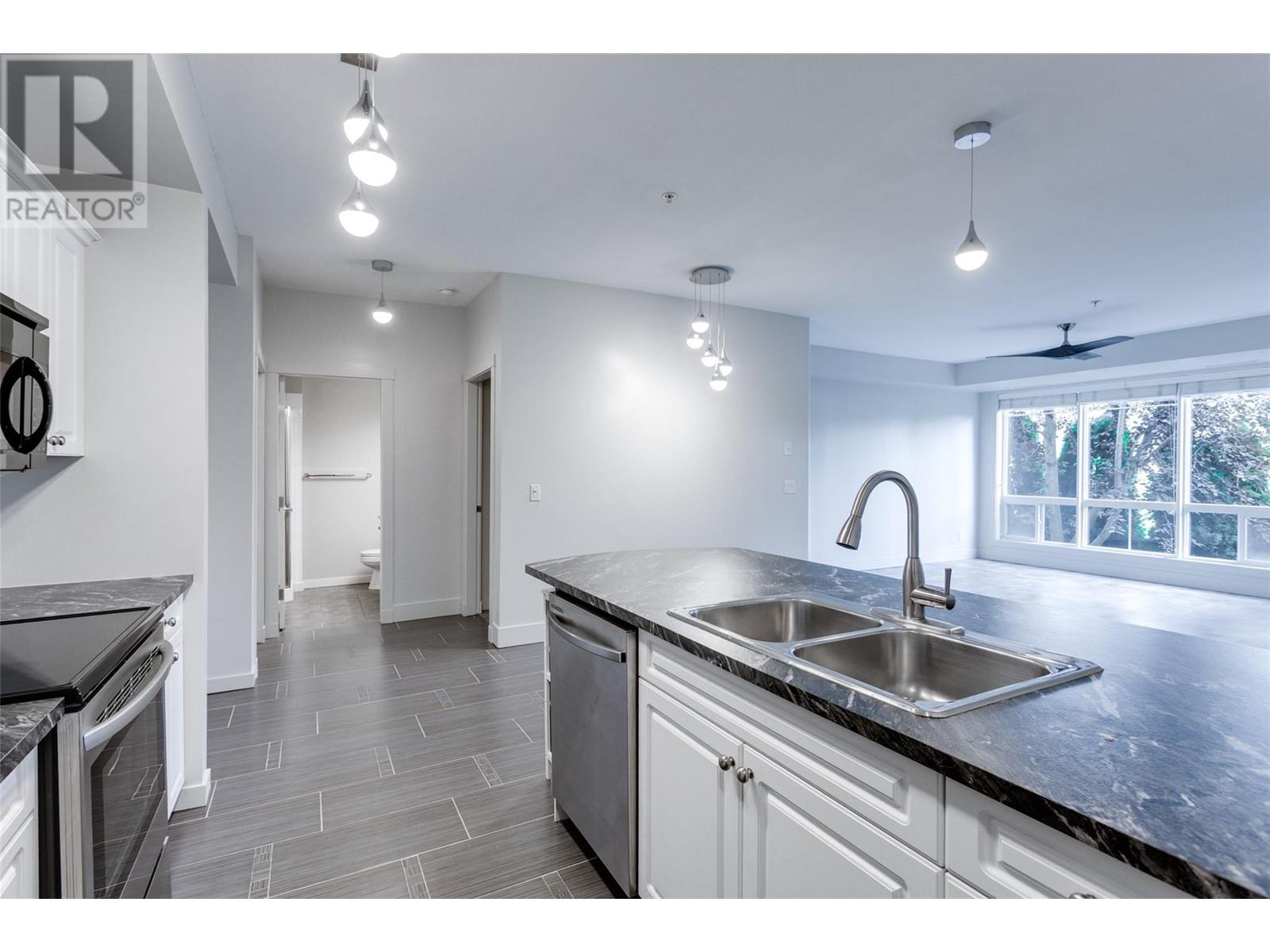 3550 Woodsdale Road Unit# 110, Lake Country, British Columbia  V4V 2P5 - Photo 4 - 10333842