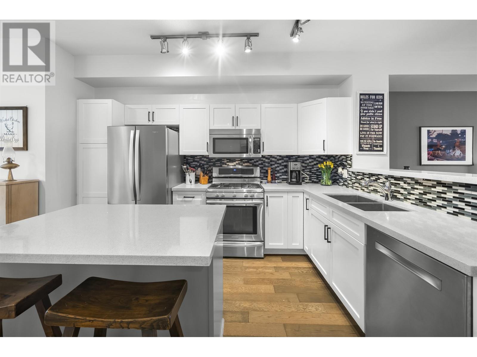 Property at 44 55 HAWTHORN DRIVE image 5