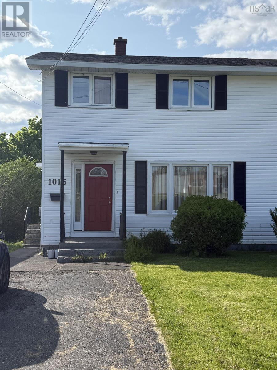 Property at 1015 Upper Prince Street image 1