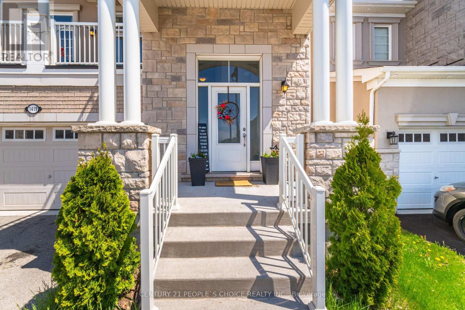1419 Chretien Street, Milton, Ontario  L9E 1G7 - Photo 3 - W12193921