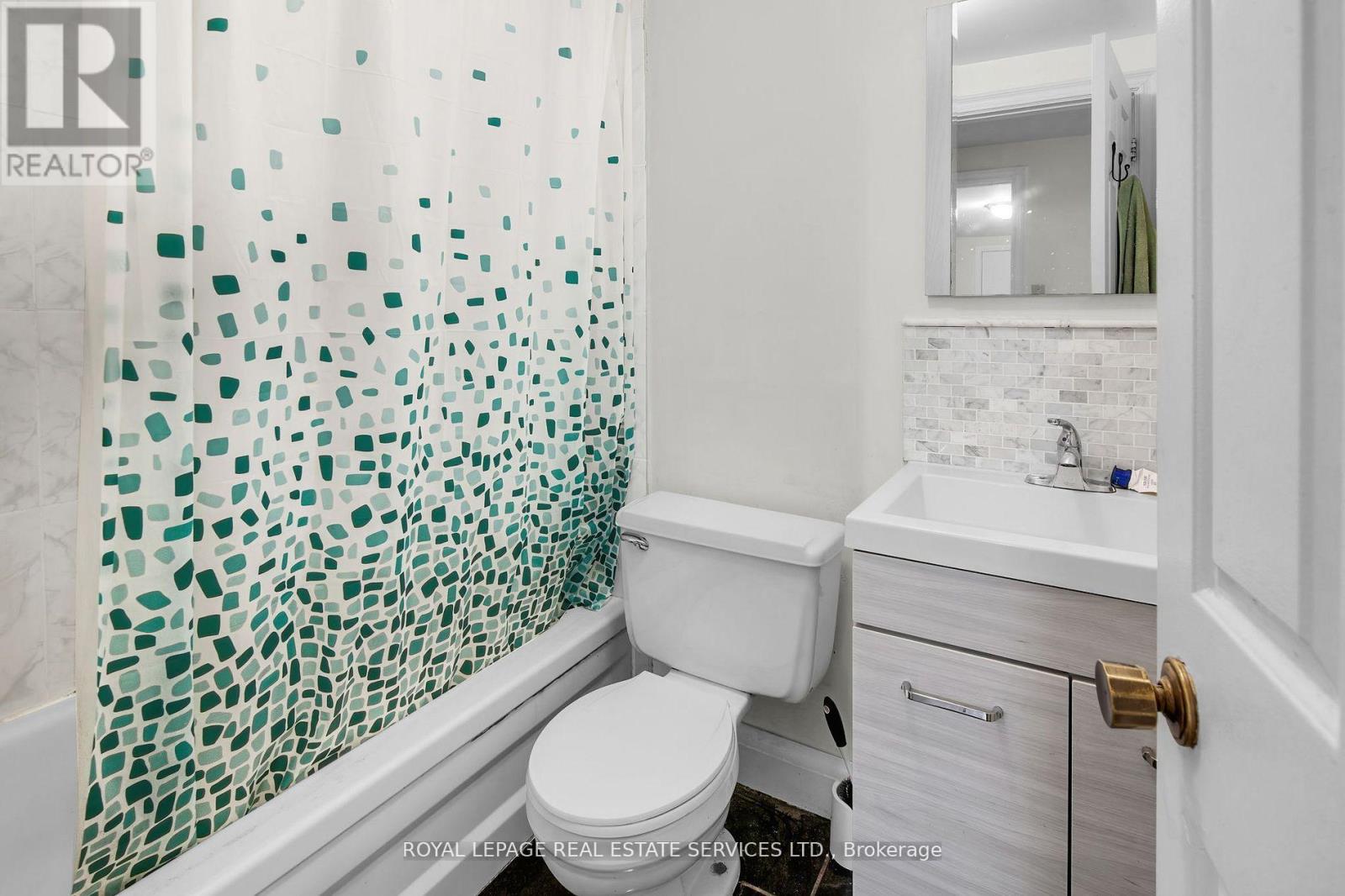 5 Northcliffe Boulevard, Toronto (Corso Italia-Davenport), Ontario  M6H 3G9 - Photo 8 - W12193929