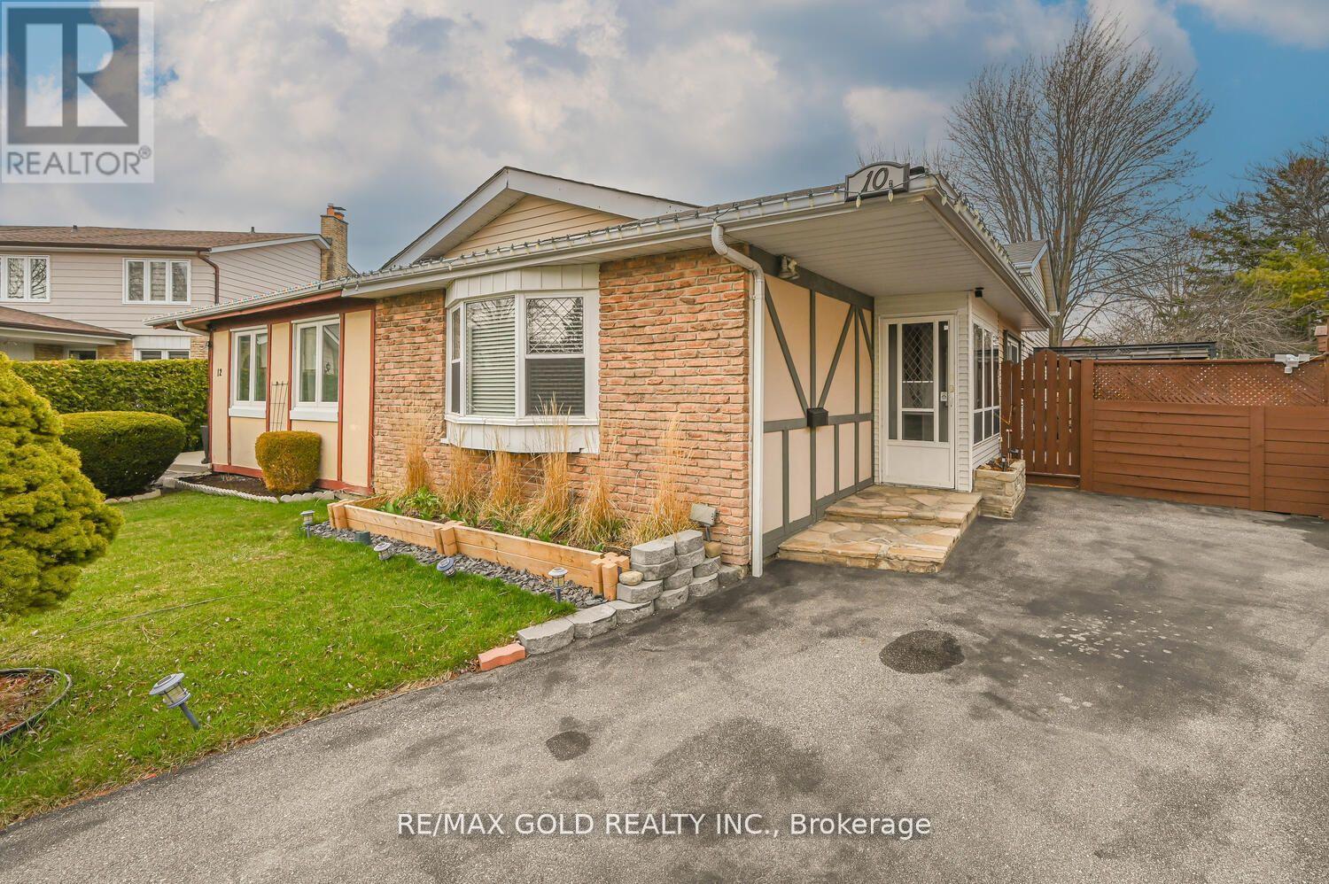 10 Cupola Court, Brampton, Ontario  L6V 2R5 - Photo 1 - W12190144