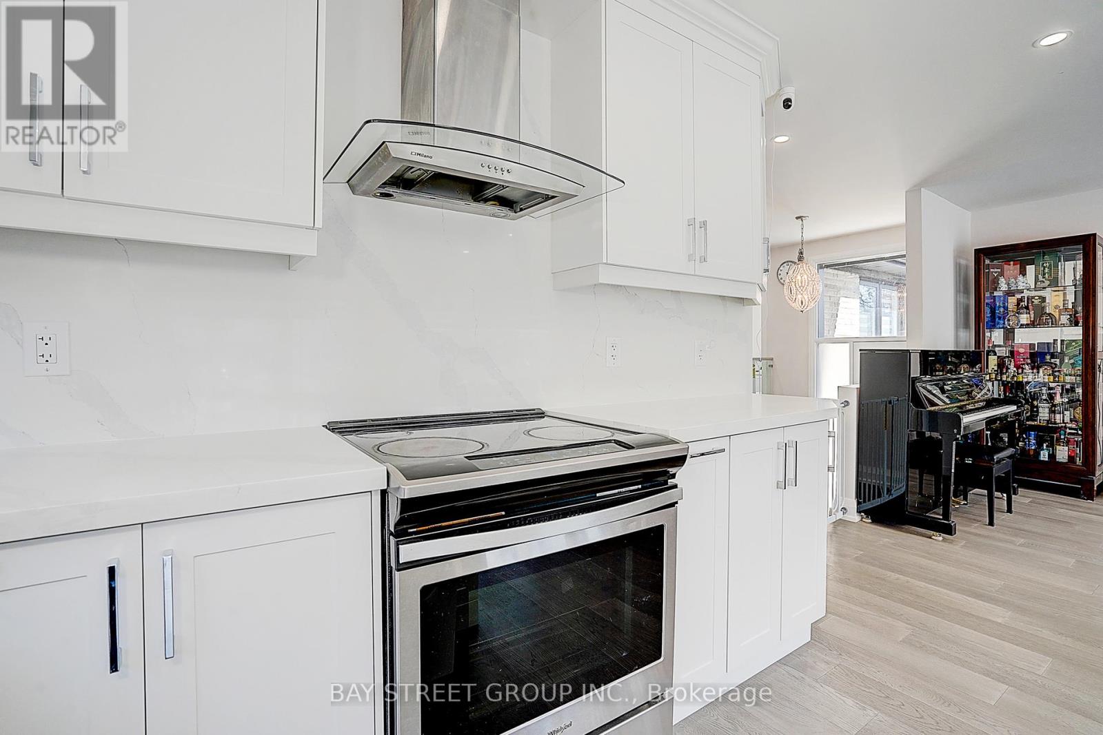7 Caswell Drive, Toronto (Newtonbrook East), Ontario  M2M 3M1 - Photo 17 - C12096666