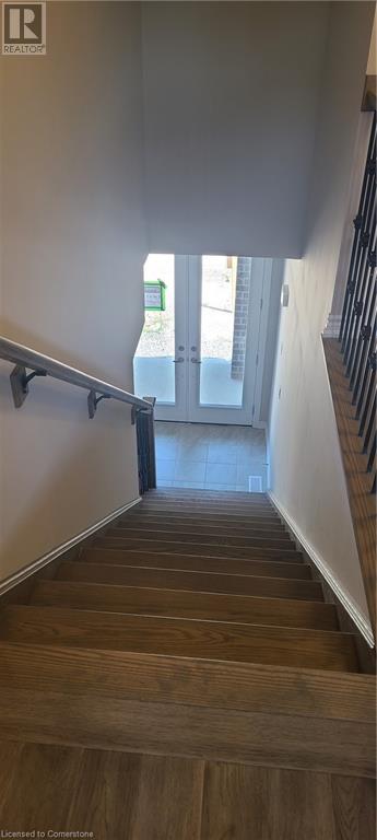 Property at 17 RENFREW Trail image 4
