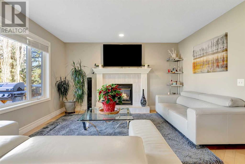 59 Rocky Ridge Drive Nw, Calgary, Alberta  T3G 4G1 - Photo 3 - A2217909