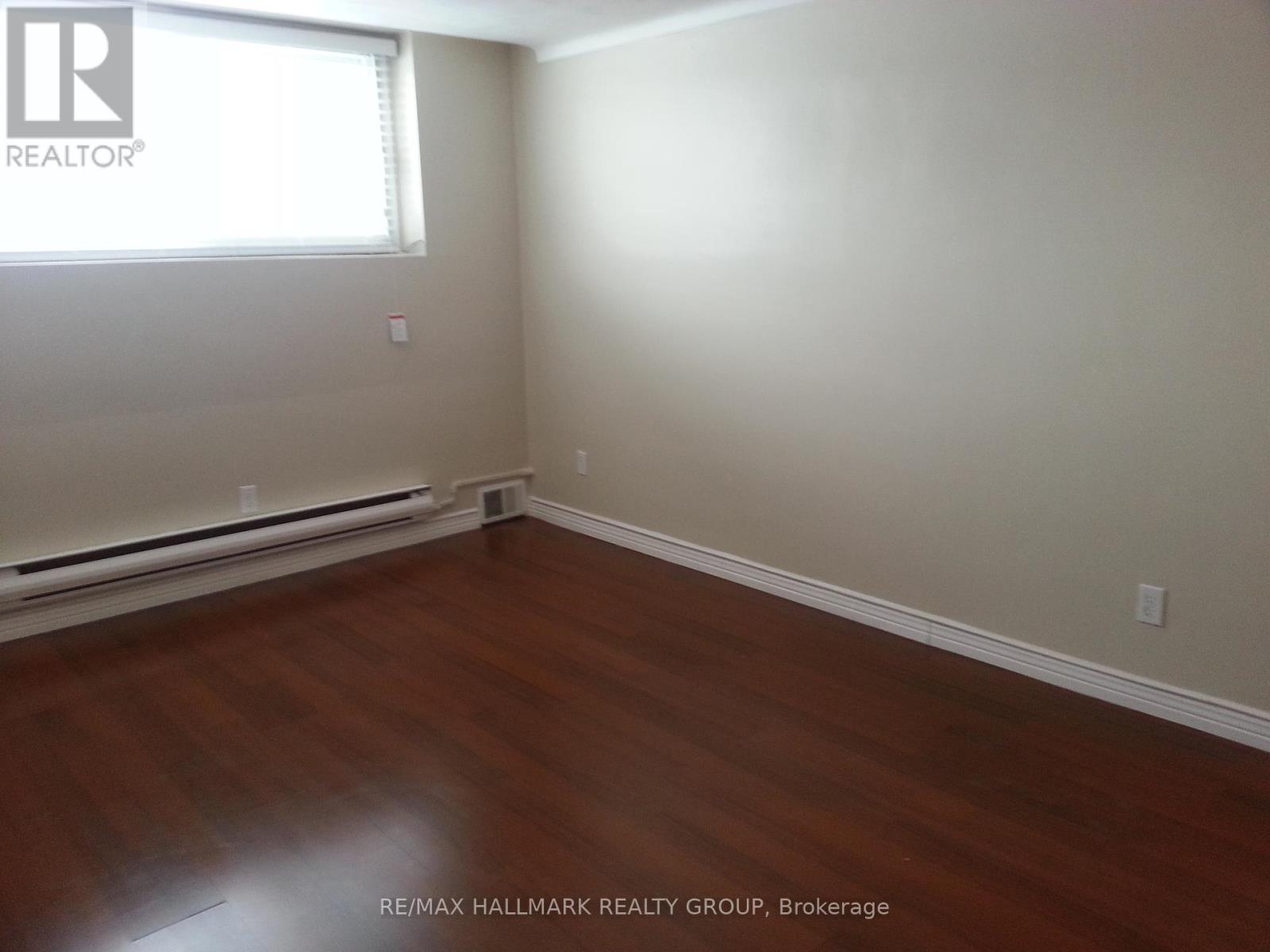 1390 Mayview Avenue, Ottawa, Ontario  K1Z 8H7 - Photo 11 - X12193953