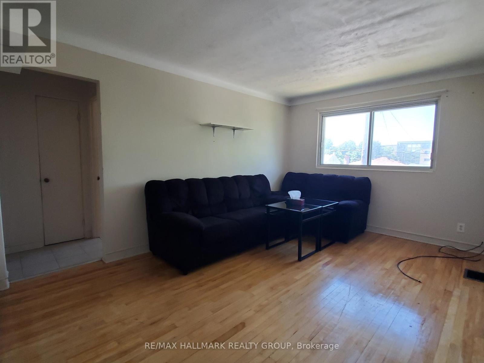 1390 Mayview Avenue, Ottawa, Ontario  K1Z 8H7 - Photo 7 - X12193953